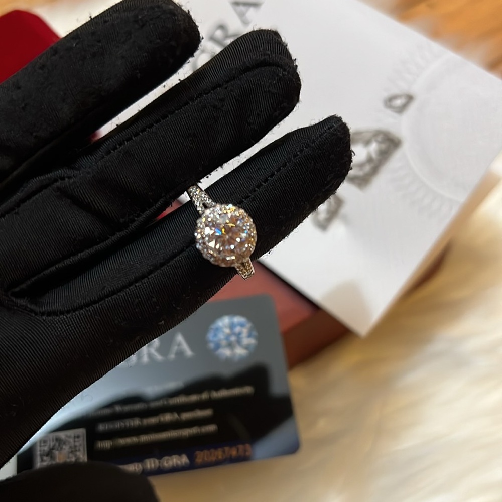 NEW💍2 Carat 925 Sterling Silver Moissanite Diamond 18K White Gold Plated… - Picture 12 of 17
